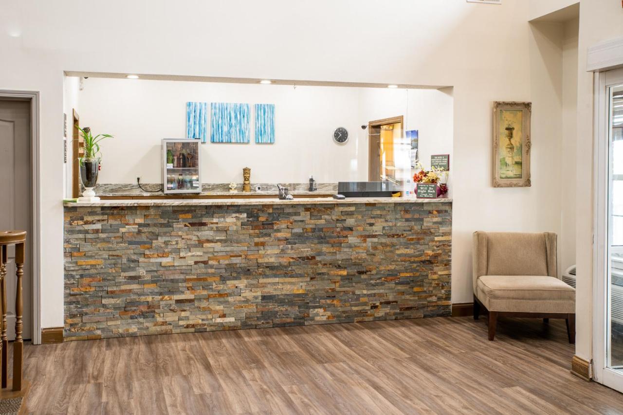 Blisspoint Inn & Suites 마리온 외부 사진