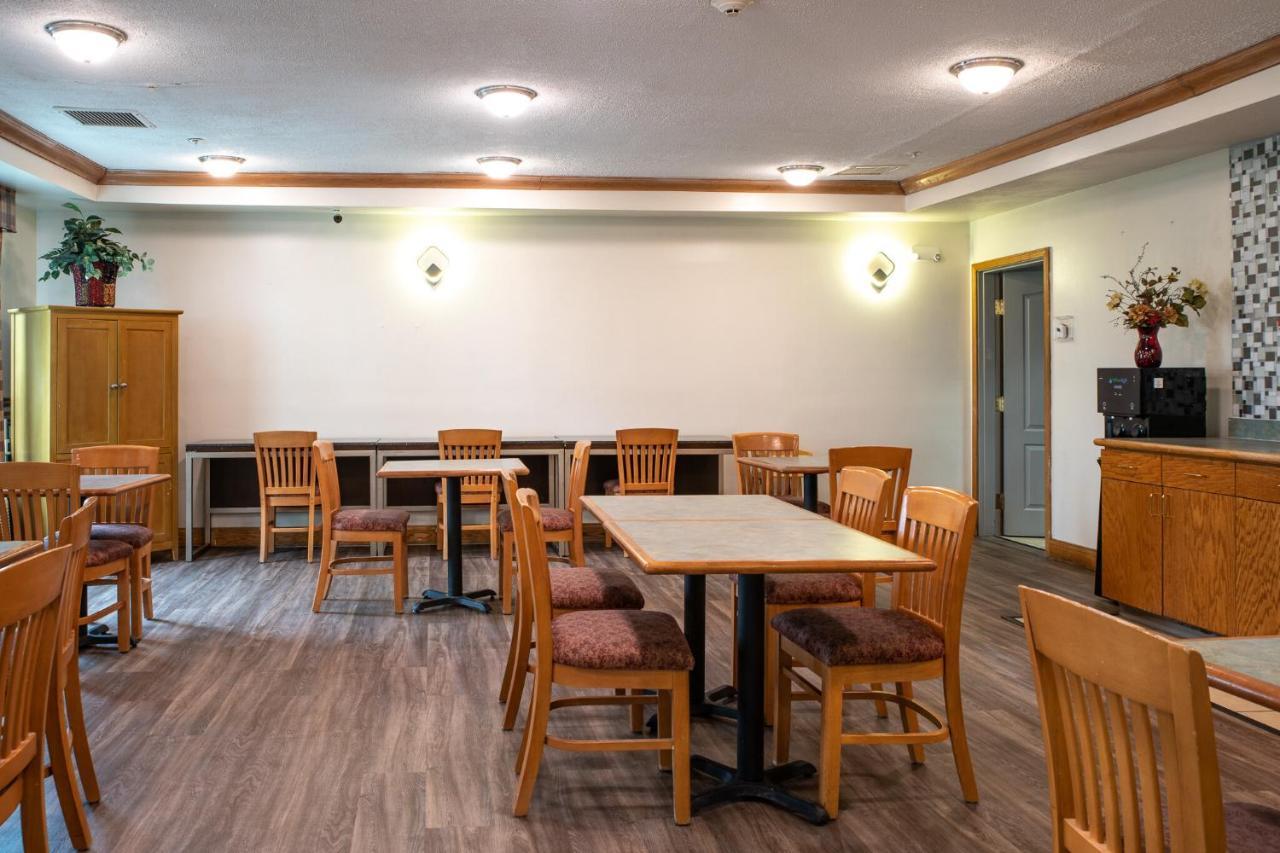 Blisspoint Inn & Suites 마리온 외부 사진